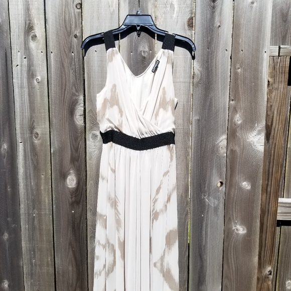 Express cream color with black accents maxi dress - Picture 3 of 8